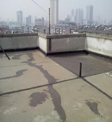 海伦漏水维修 楼顶漏水是什么原因，楼顶漏水维修方法是什么?